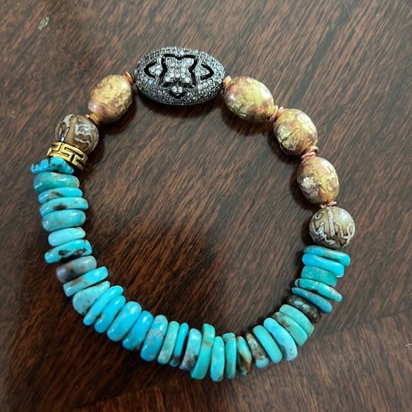 Pave, turquoise and prayer bead Bracelet - Picture 2 of 3